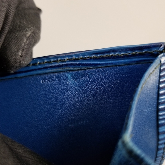 LOUIS VUITTON Vintage Epi Leather Portefeuille Sarah Wallet/Spain - Picture 16 of 16